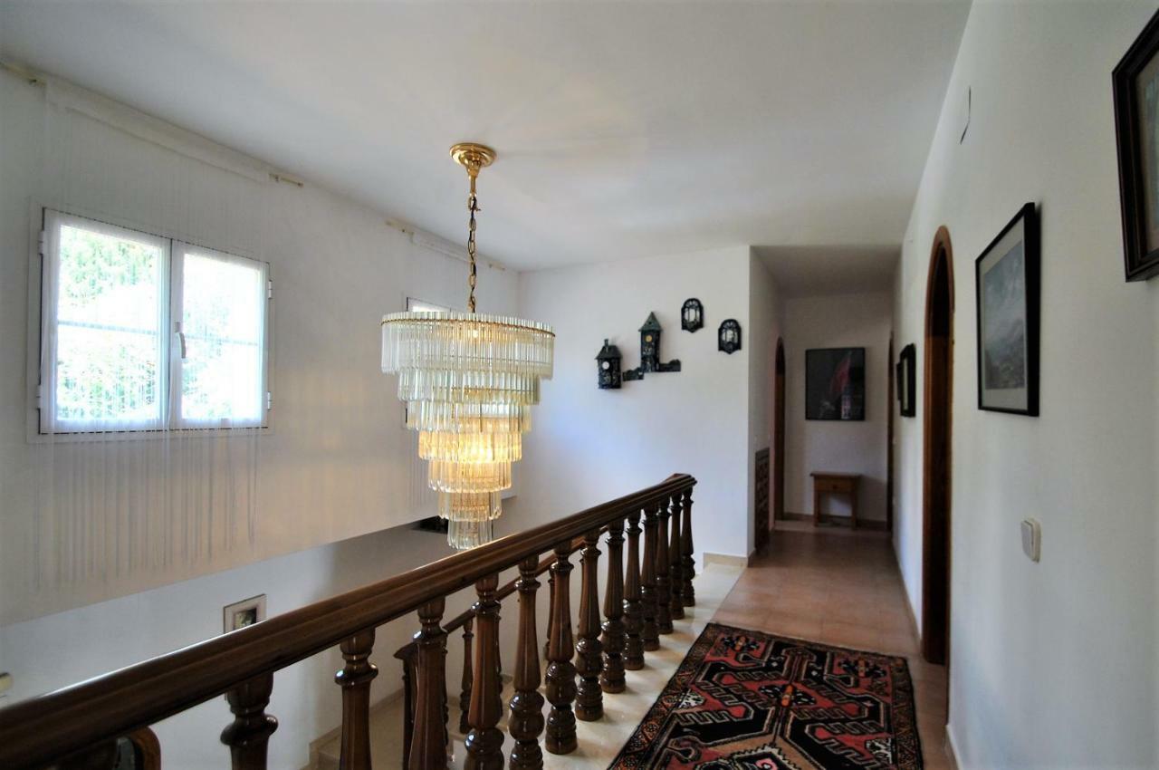Holiday Villa In 10 Min From Fuengirola Beach With Sea Views Pool Bbq Parking Wifi Aircon Big Garden 米哈斯 外观 照片